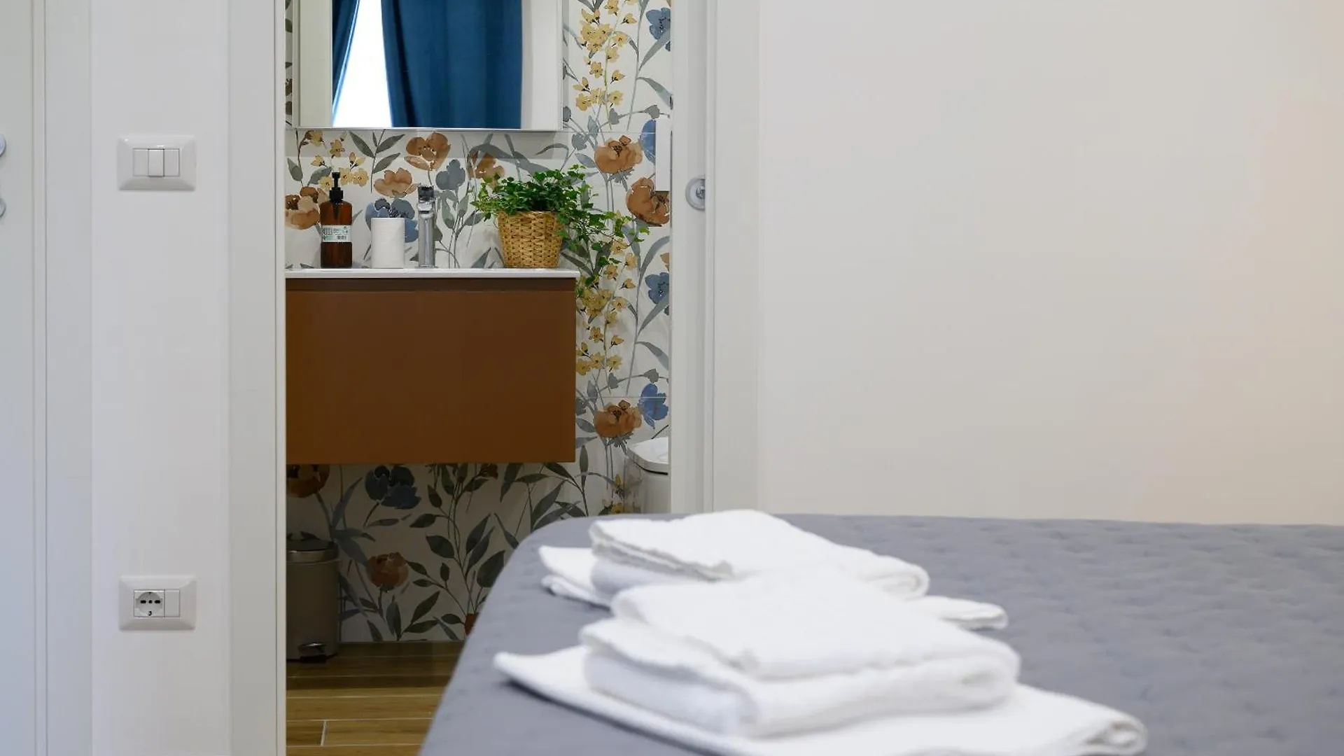 Rhoome Holiday 1 Rome Apartment